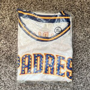 San Diego Padres 2025 Filipino Night Jersey - XL
